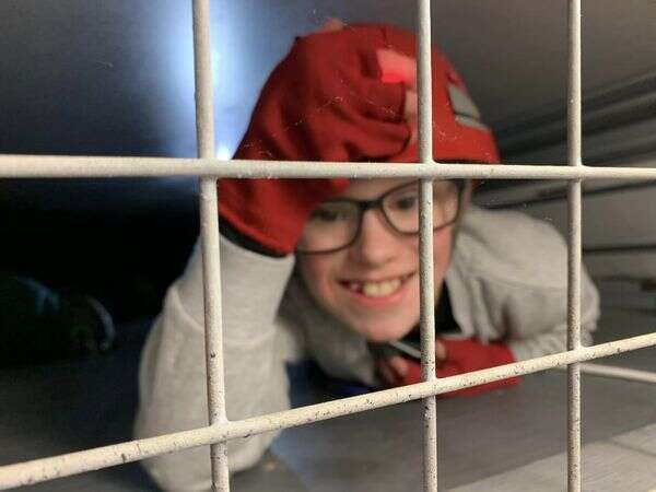 Cubs do the Cave bus 