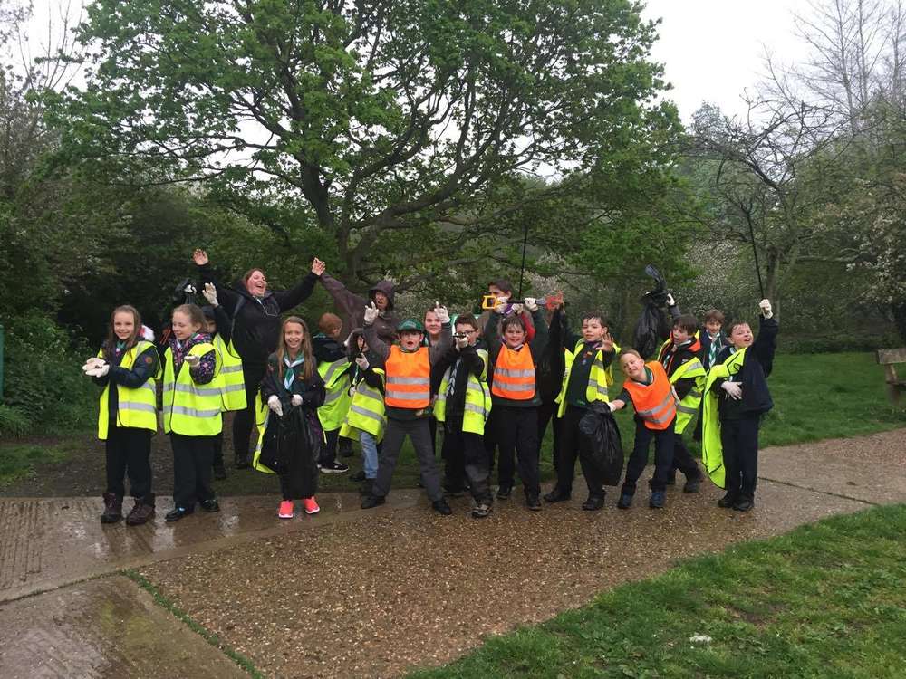 Forest Pack help clean up in New Ash Green
