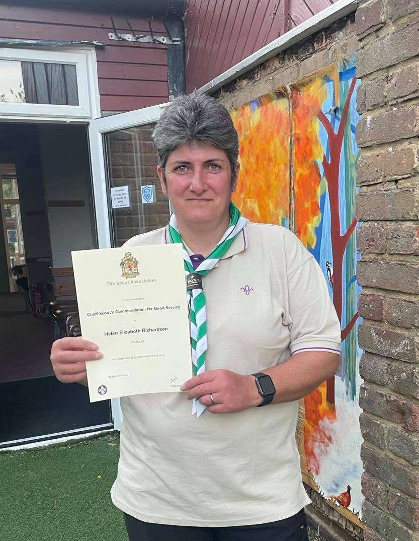 Helen is awarded the Chief Scouts Commendation