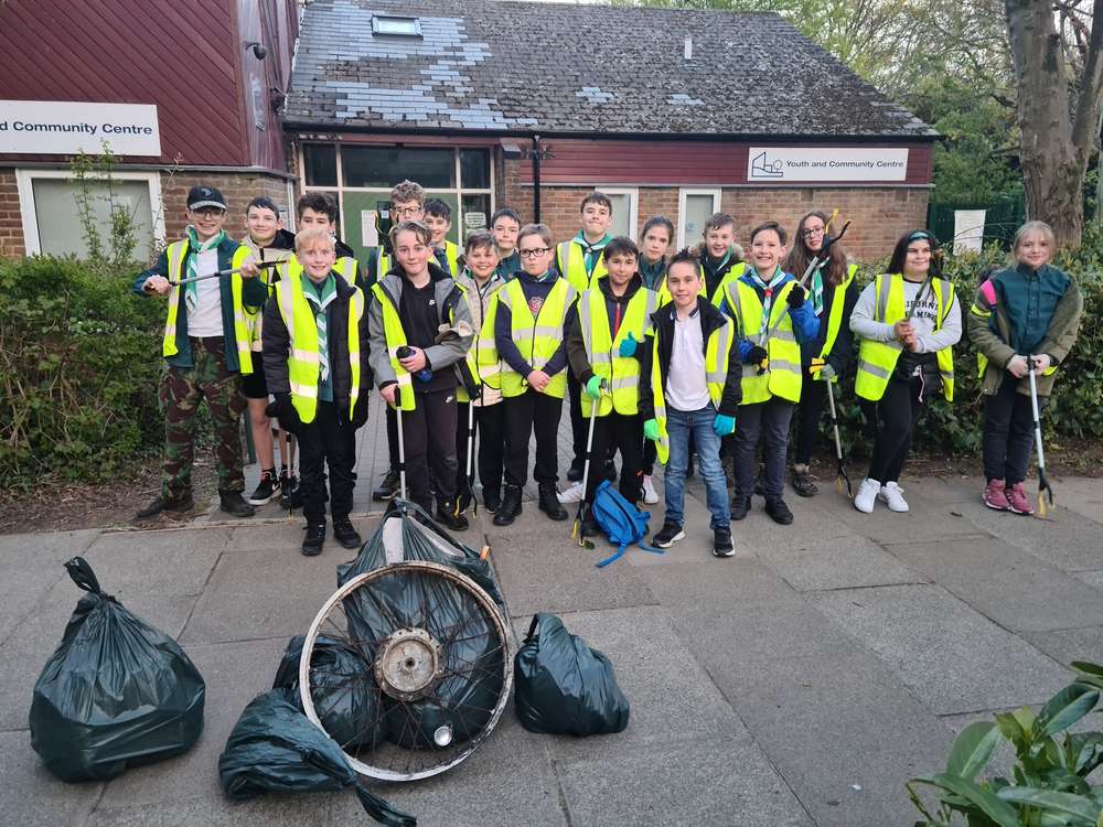 Scouts go litter picking